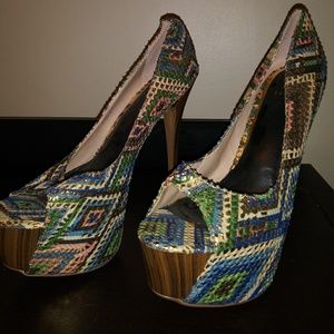 Gold tribal heel